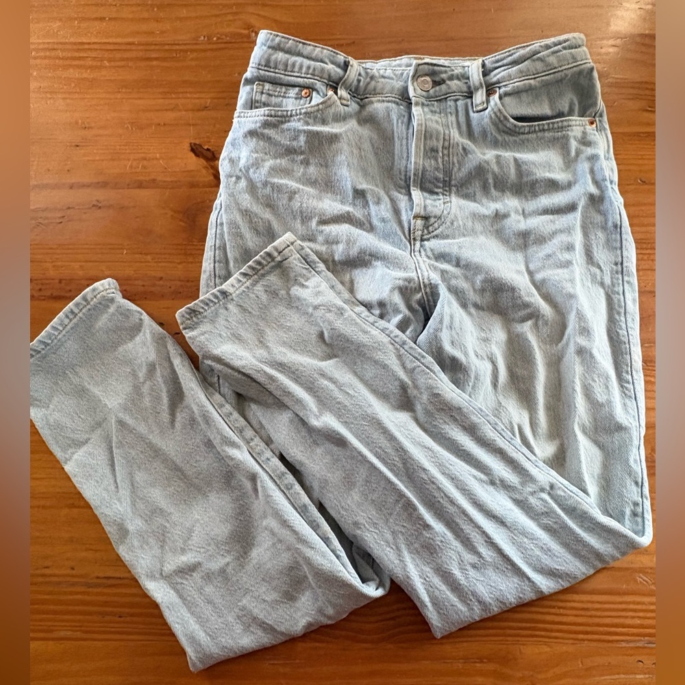 Light Blue Women's Mom Jeans from H&M Size 4